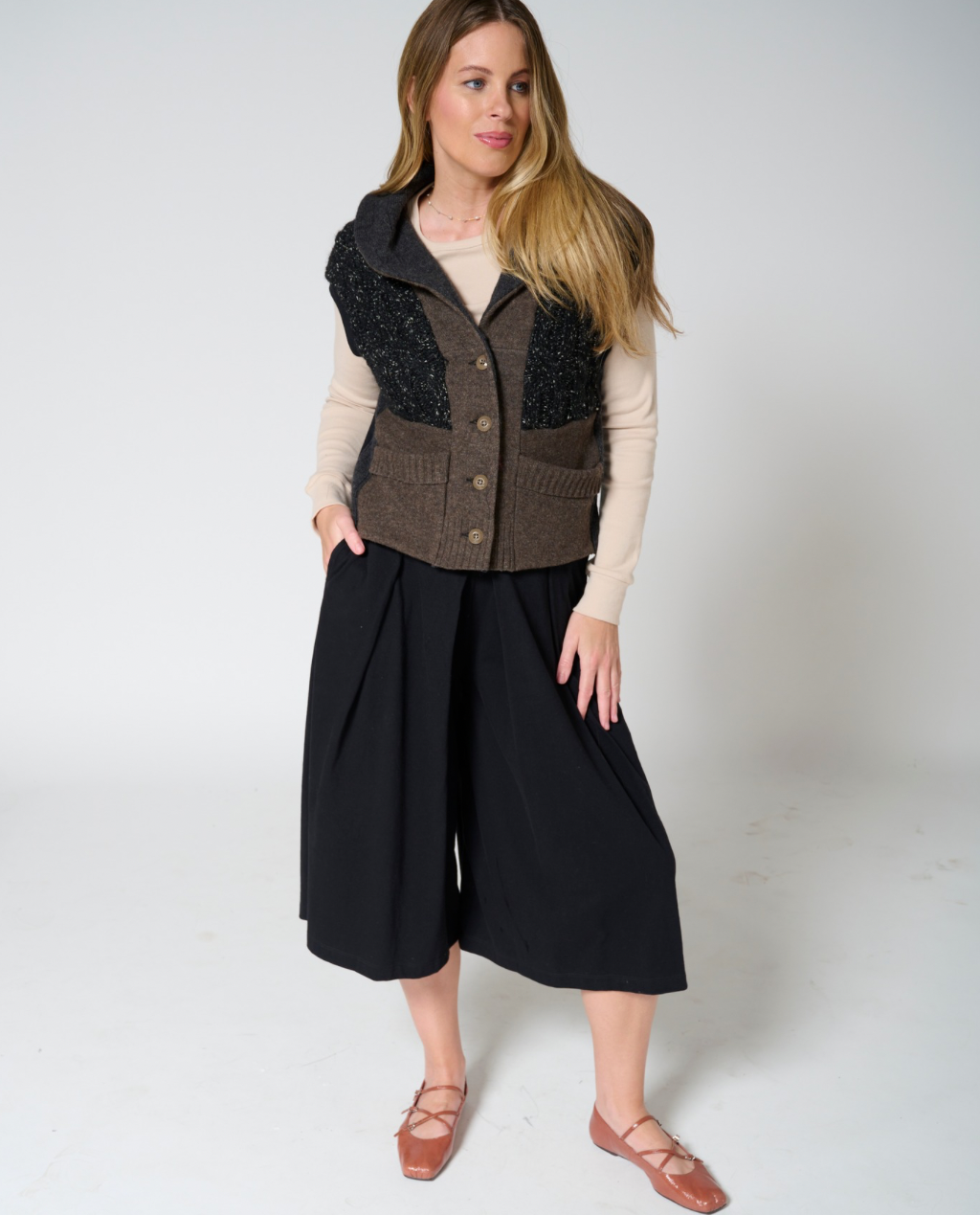 Katie sleeveless cardigan