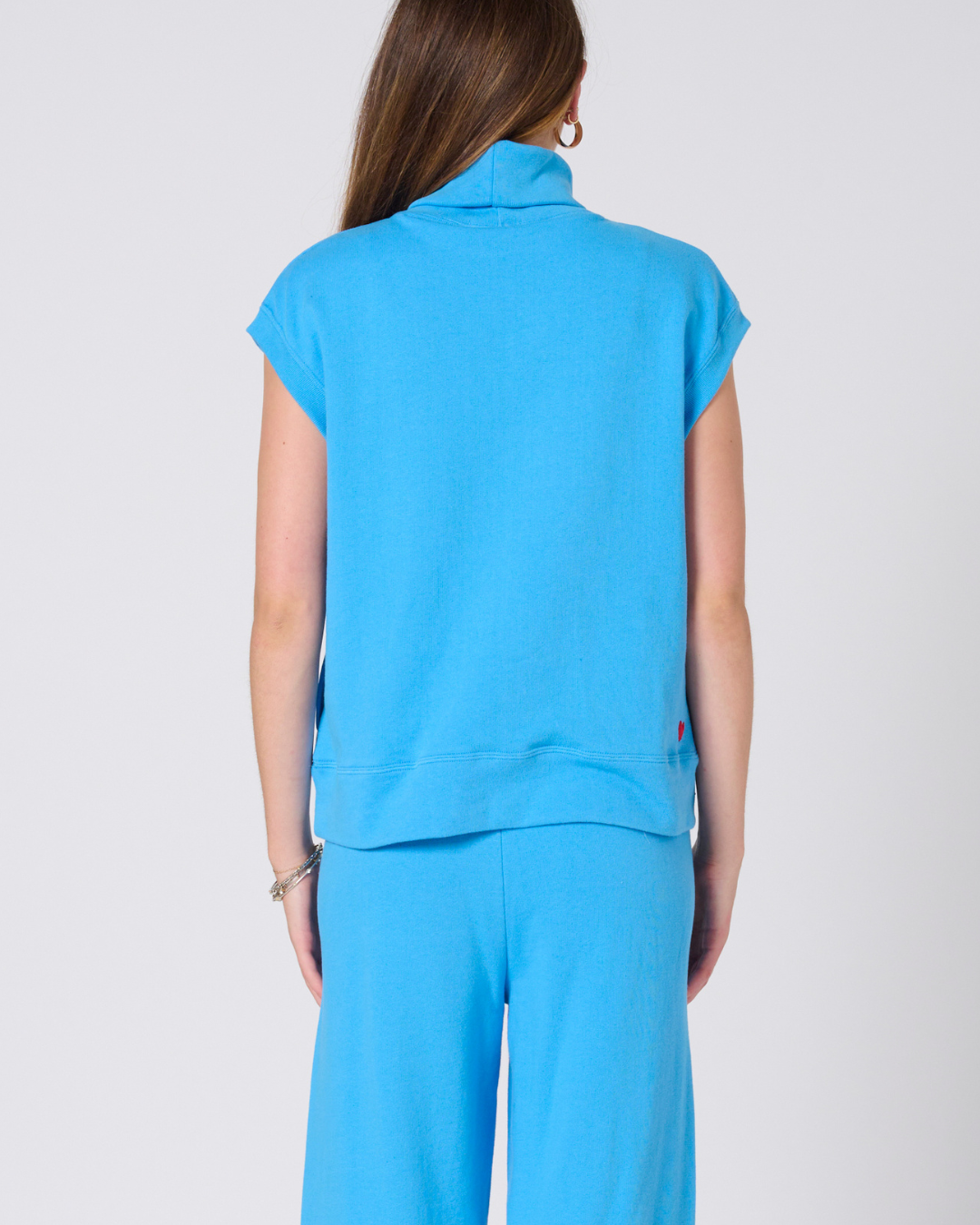 Jill High neck Vest