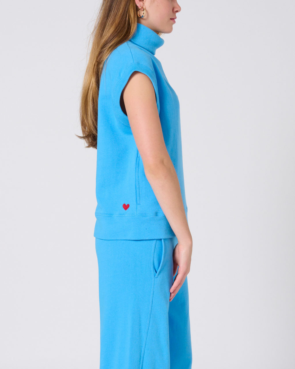 Jill High neck Vest