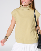 Jill High neck Vest