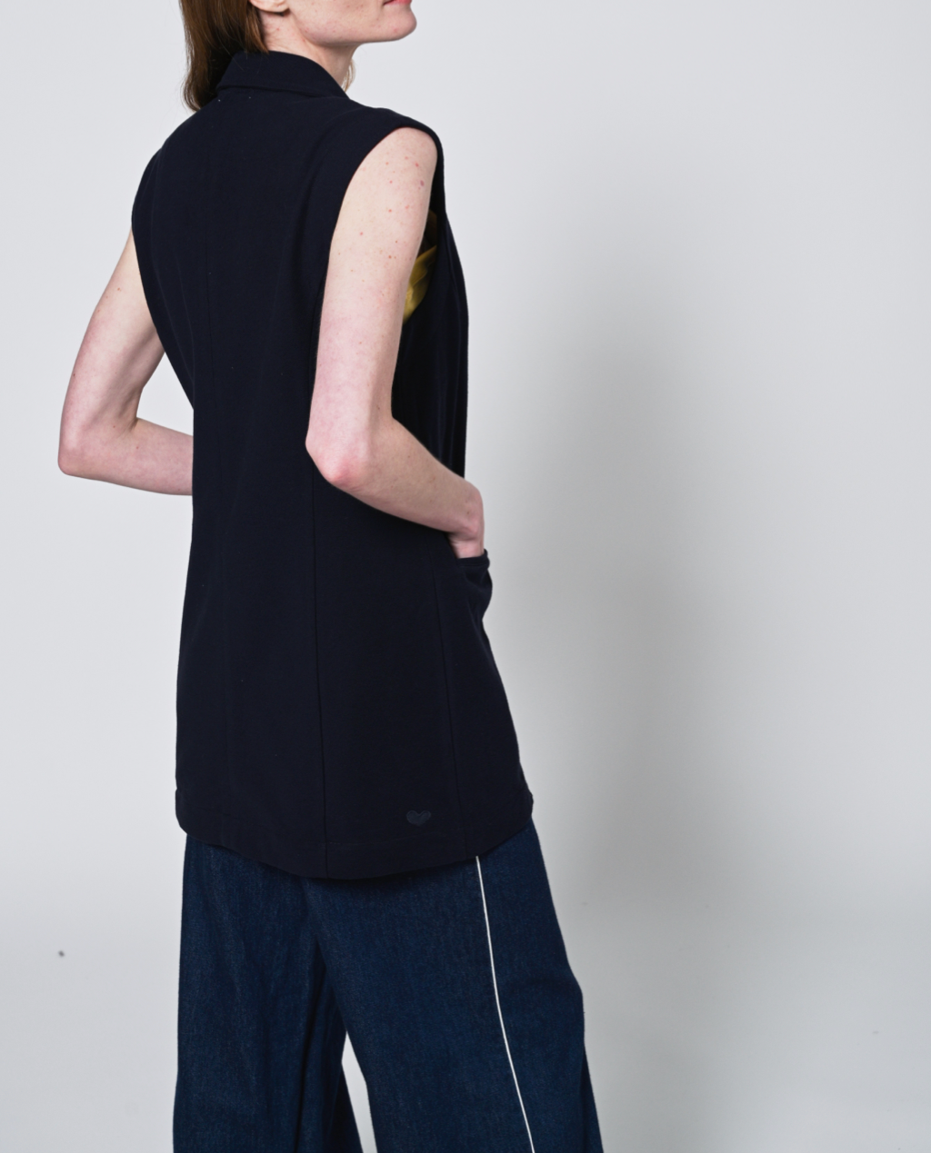 Brandie sleeveless Blazer