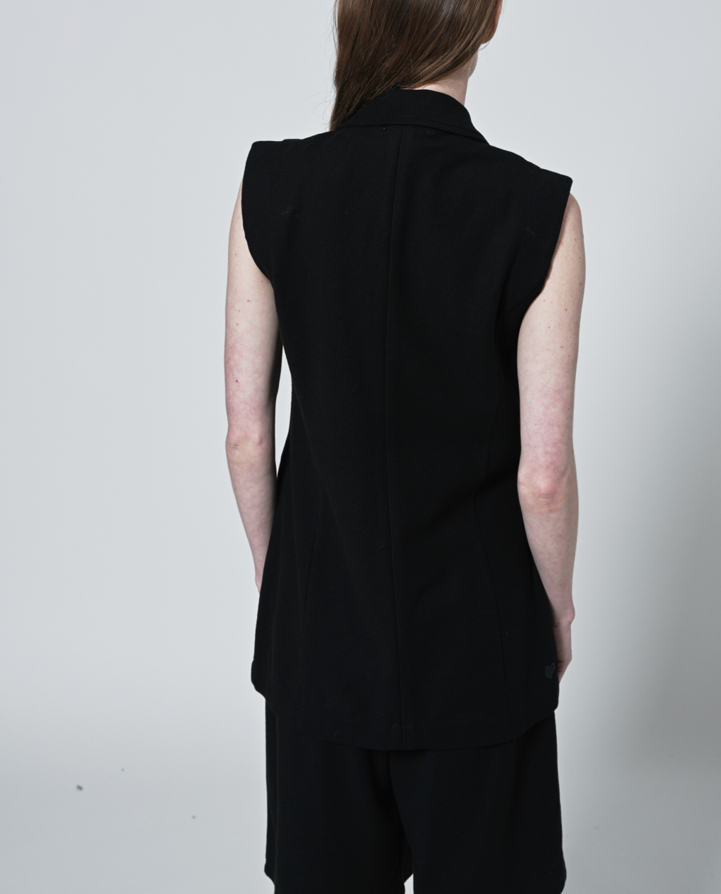 Brandie sleeveless Blazer