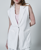 Brandie sleeveless Blazer