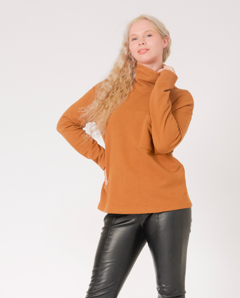 Emerance Turtleneck Sweatshirt