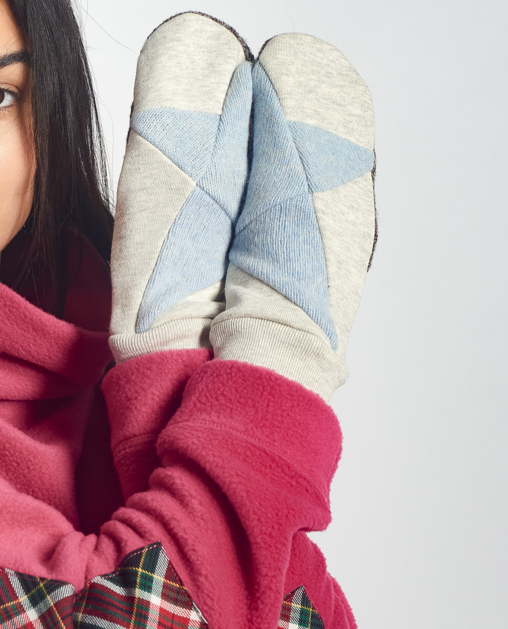 Skye Mitts in Eggshell Mix with Upcycled Wool