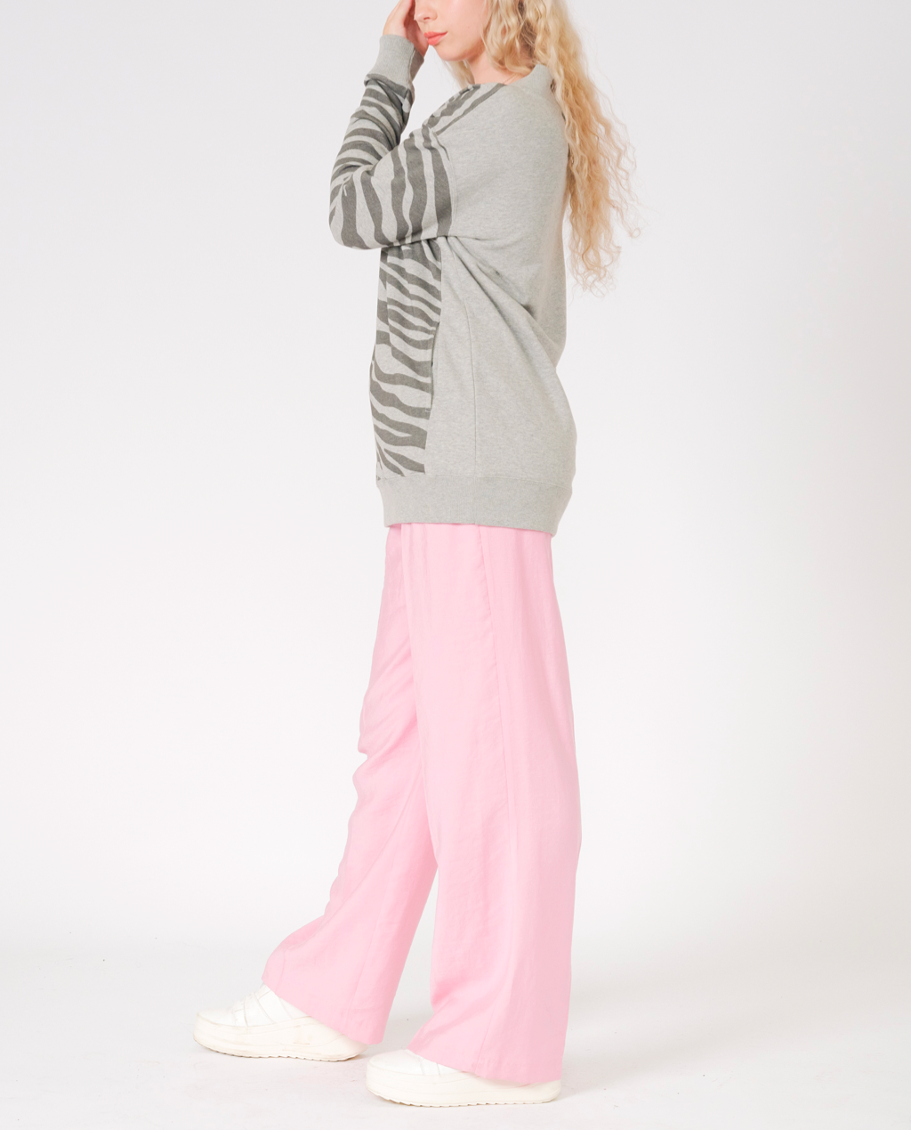 Tola V-Neck Sweatshirt